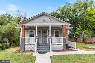 915 EASTERN AVE NE, Capitol Heights, MD 20743