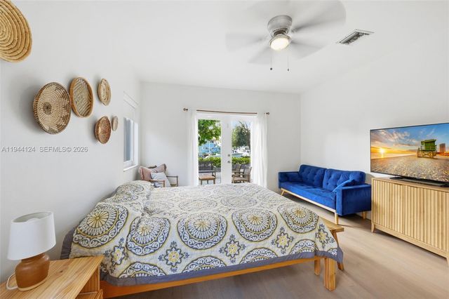 950 S Shore Dr, Miami Beach, FL 33141