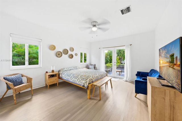 950 S Shore Dr, Miami Beach, FL 33141