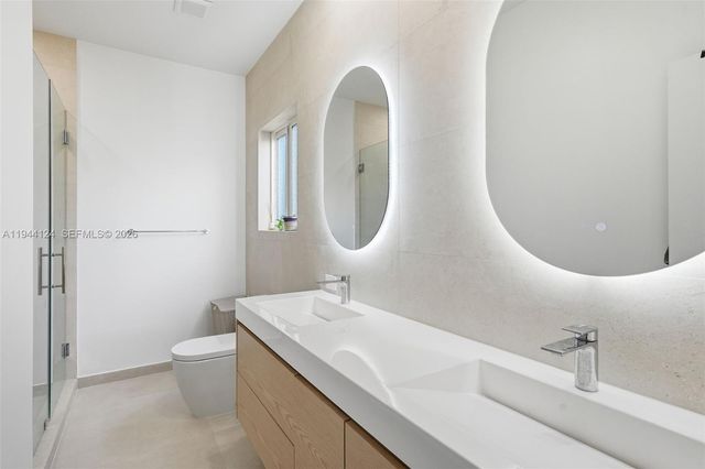 950 S Shore Dr, Miami Beach, FL 33141