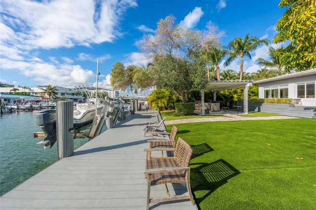 950 S Shore Dr, Miami Beach, FL 33141