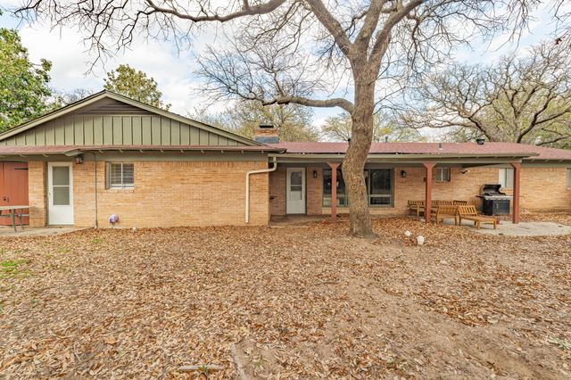 980 N Harbin Drive, Stephenville, TX 76401