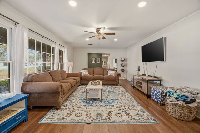 980 N Harbin Drive, Stephenville, TX 76401