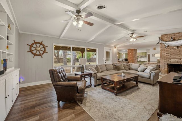 980 N Harbin Drive, Stephenville, TX 76401