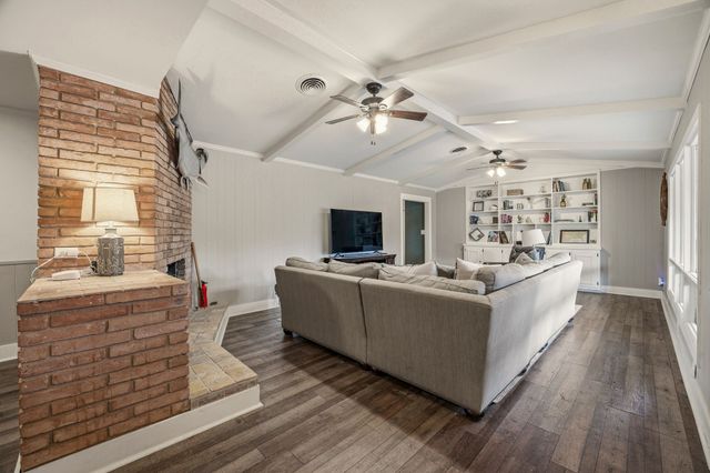 980 N Harbin Drive, Stephenville, TX 76401