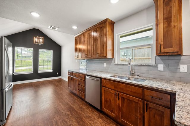 2514 San Gabriel Drive, Granbury, TX 76048