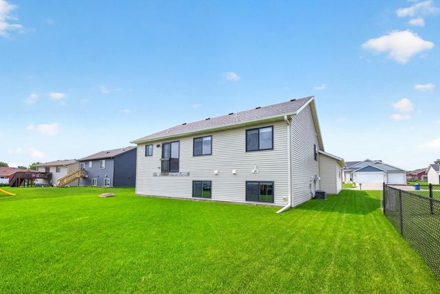 1102 14th Avenue NW, Kasson, MN 55944