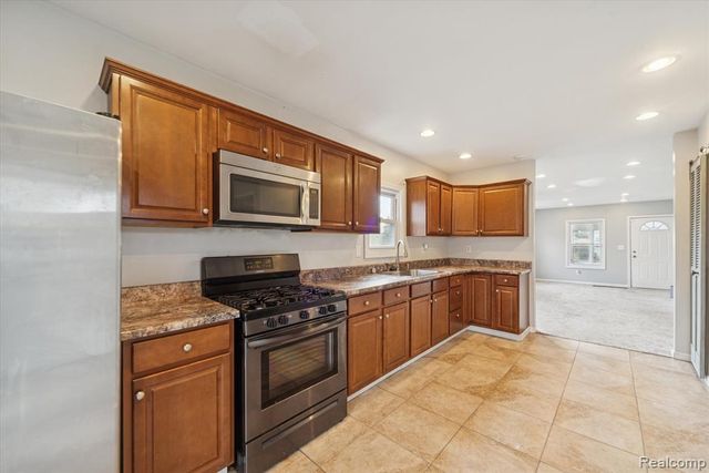 520 Andrew Avenue, Jackson, MI 49202