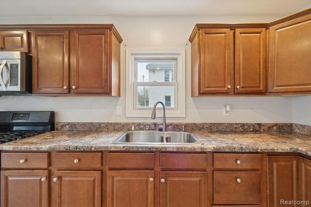 520 Andrew Avenue, Jackson, MI 49202