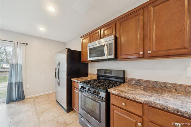 520 Andrew Avenue, Jackson, MI 49202