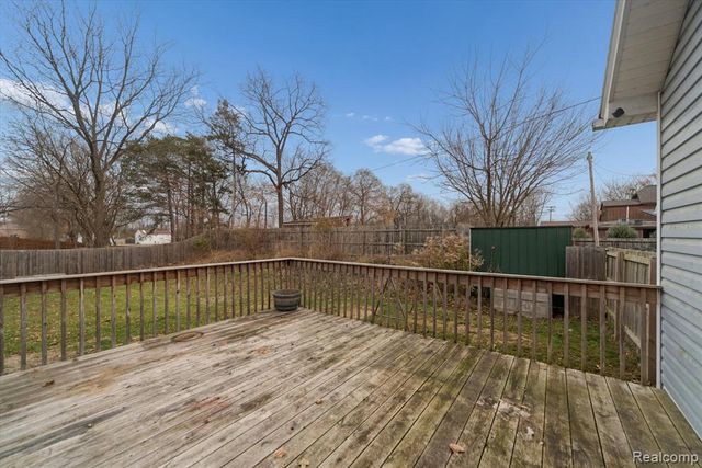 520 Andrew Avenue, Jackson, MI 49202