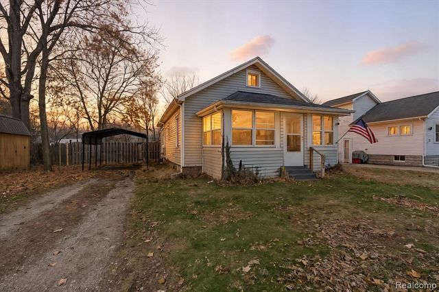 520 Andrew Avenue, Jackson, MI 49202