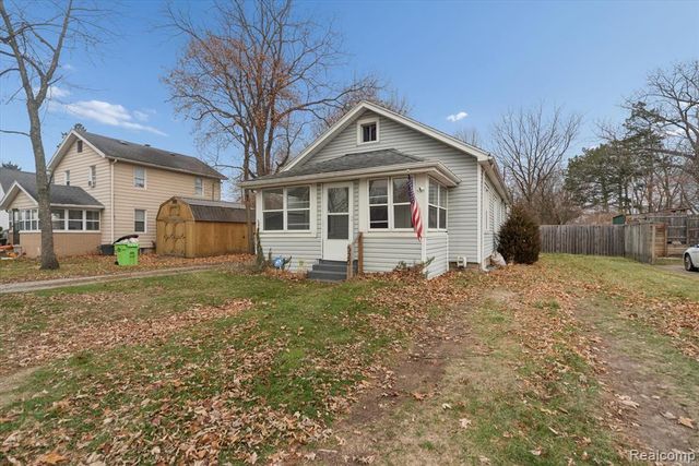 520 Andrew Avenue, Jackson, MI 49202