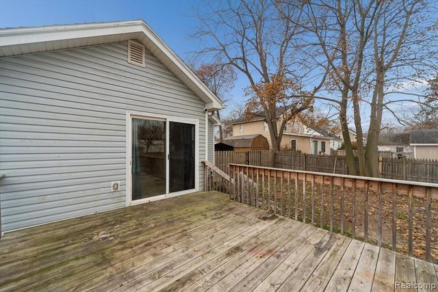 520 Andrew Avenue, Jackson, MI 49202