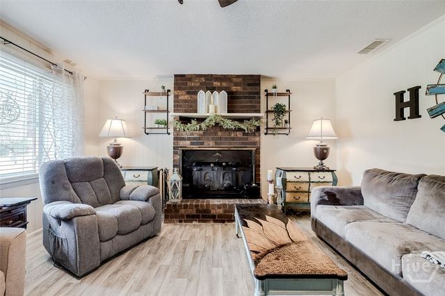 423 Pioneer Road, Hinesville, GA 31313