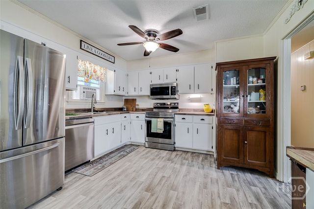 423 Pioneer Road, Hinesville, GA 31313