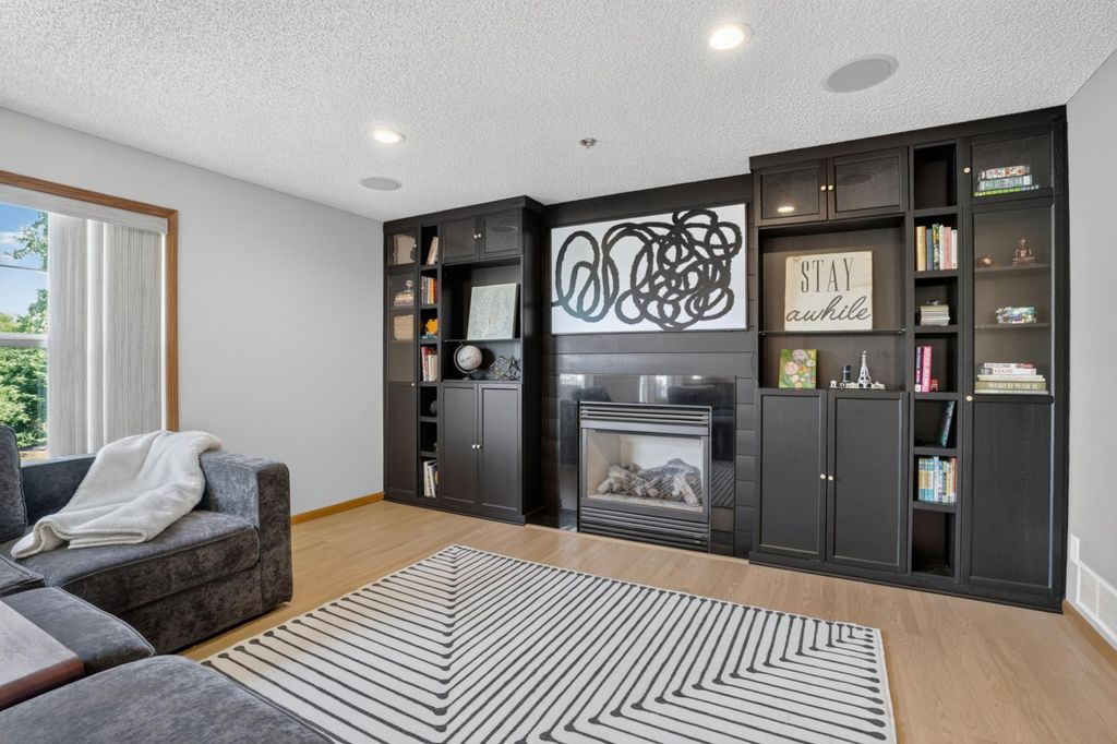 945 Westchester Avenue, Shakopee, MN 55379 — photo 5