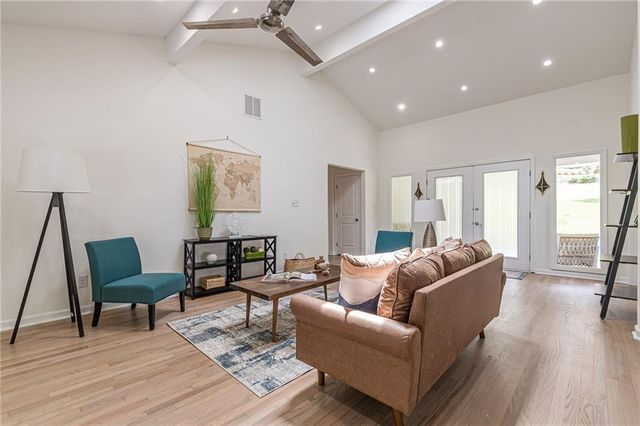 4523 Runnemede Road NW, Atlanta, GA 30327