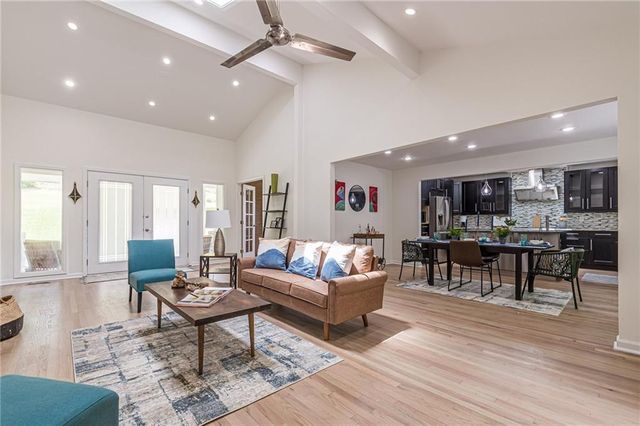 4523 Runnemede Road NW, Atlanta, GA 30327