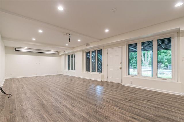 4523 Runnemede Road NW, Atlanta, GA 30327