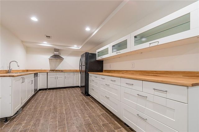 4523 Runnemede Road NW, Atlanta, GA 30327