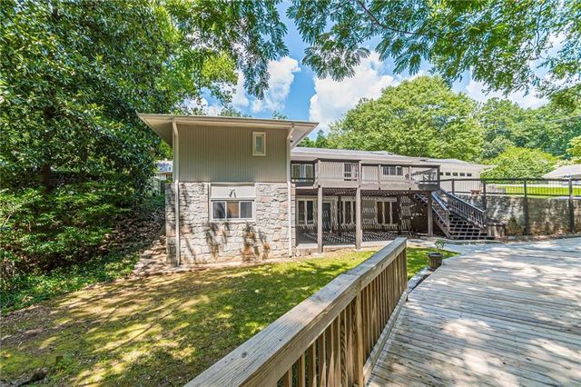 4523 Runnemede Road NW, Atlanta, GA 30327