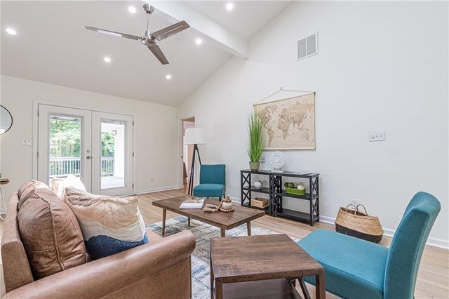 4523 Runnemede Road NW, Atlanta, GA 30327