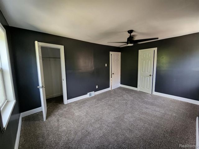 17377 Pennington Drive, Detroit, MI 48221