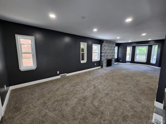 17377 Pennington Drive, Detroit, MI 48221