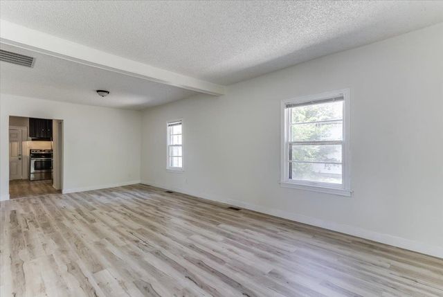 1821 S Grove, Wichita, KS 67211
