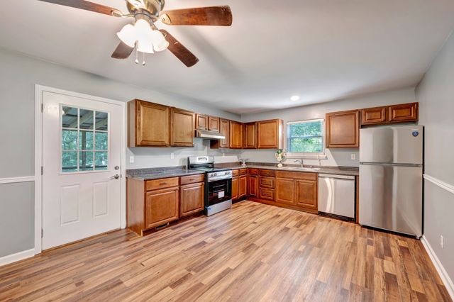 2290 Petway Rd, Ashland City, TN 37015