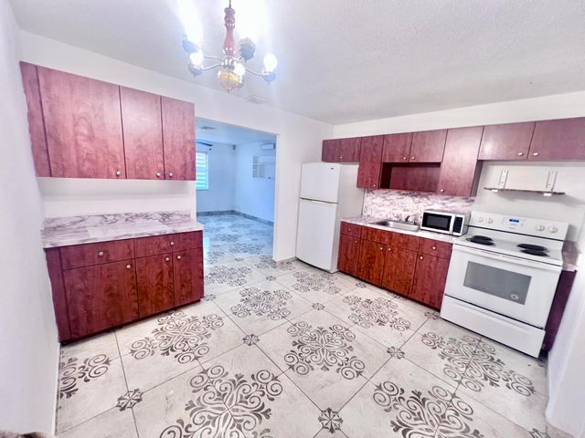 4630 Myrtle Lane, West Palm Beach, FL 33417