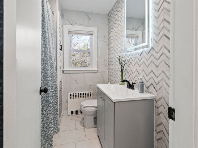 256 S Main St, Hopedale, MA 01747