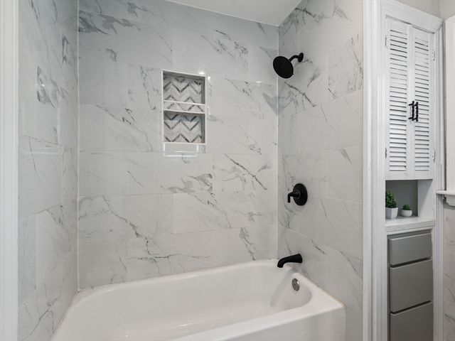 256 S Main St, Hopedale, MA 01747