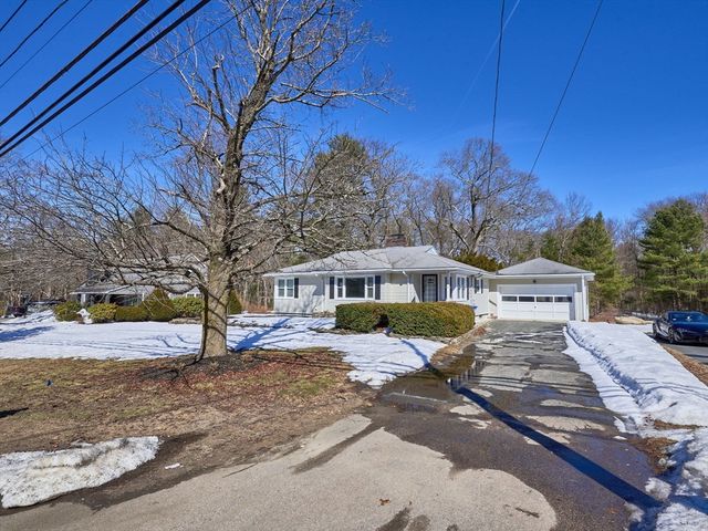 256 S Main St, Hopedale, MA 01747
