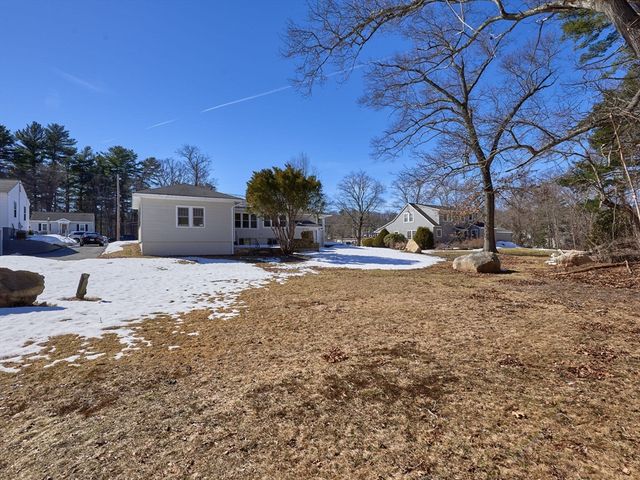 256 S Main St, Hopedale, MA 01747