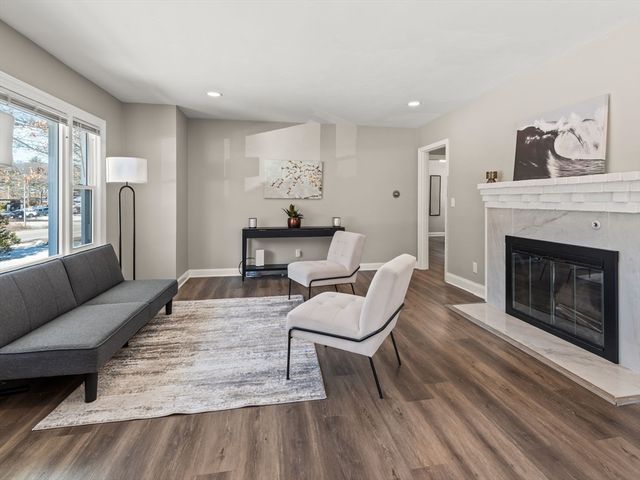 256 S Main St, Hopedale, MA 01747