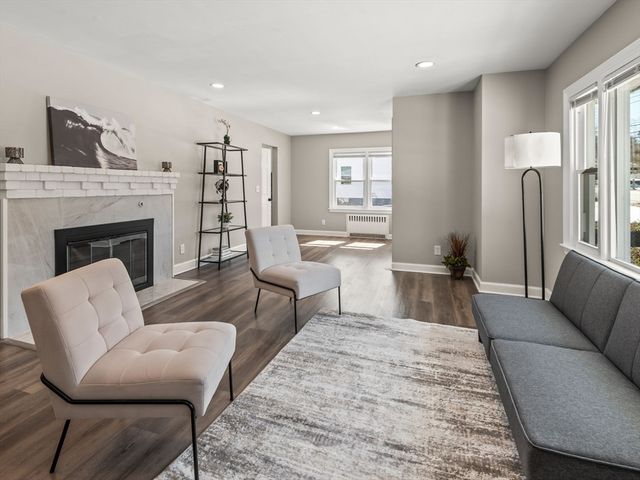 256 S Main St, Hopedale, MA 01747