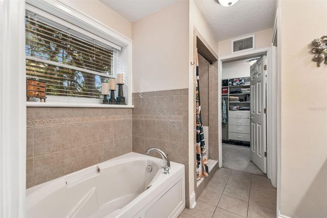 12715 LINDA DRIVE, Tampa, FL 33612