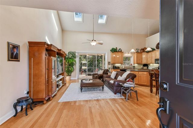 12715 LINDA DRIVE, Tampa, FL 33612