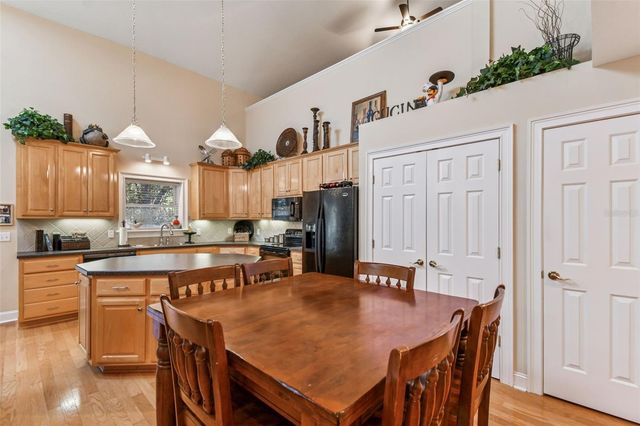 12715 LINDA DRIVE, Tampa, FL 33612