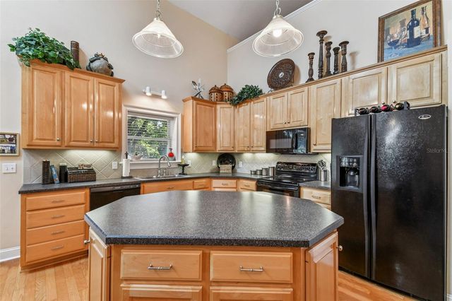 12715 LINDA DRIVE, Tampa, FL 33612