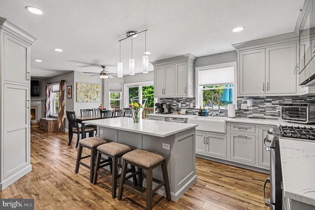 1105 SUN VALLEY DR, Royersford, PA 19468