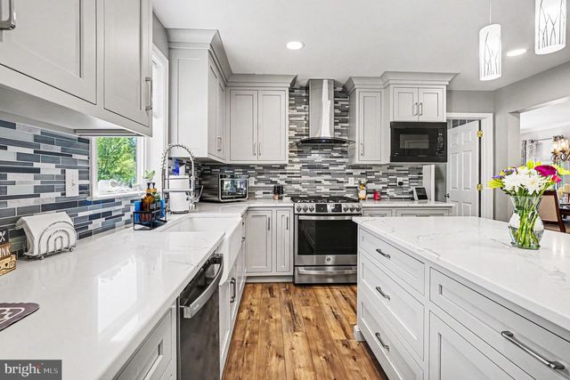 1105 SUN VALLEY DR, Royersford, PA 19468