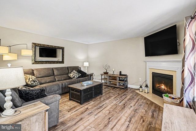 1105 SUN VALLEY DR, Royersford, PA 19468