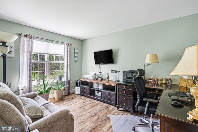1105 SUN VALLEY DR, Royersford, PA 19468