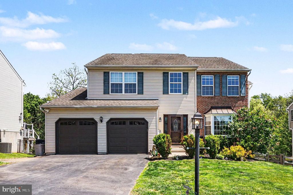 1105 SUN VALLEY DR, Royersford, PA 19468