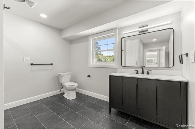 3158 Lafayette Drive, Trenton, MI 48183