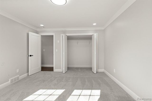 3158 Lafayette Drive, Trenton, MI 48183