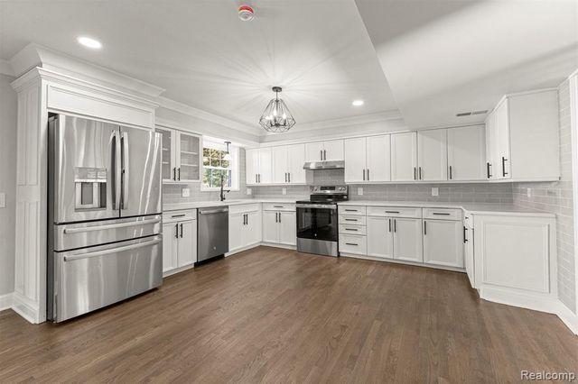 3158 Lafayette Drive, Trenton, MI 48183